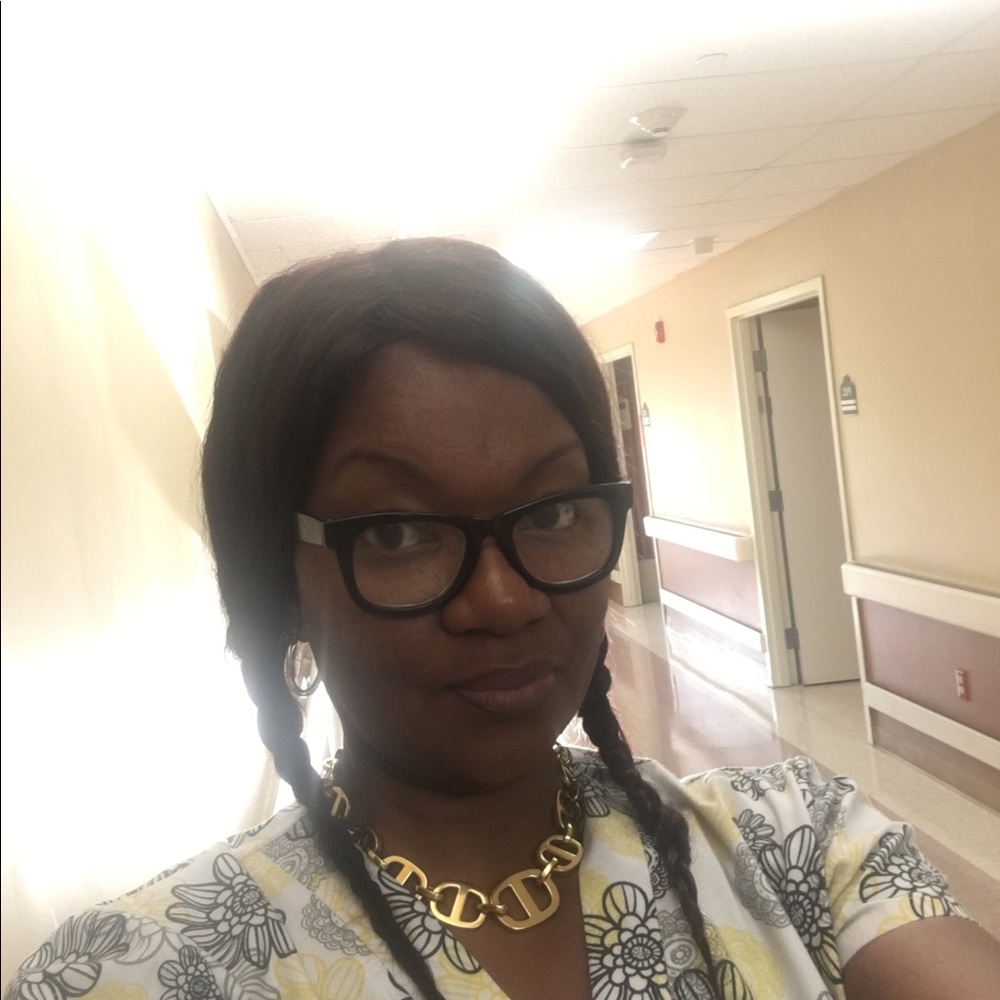 Meet your Posher, Linda